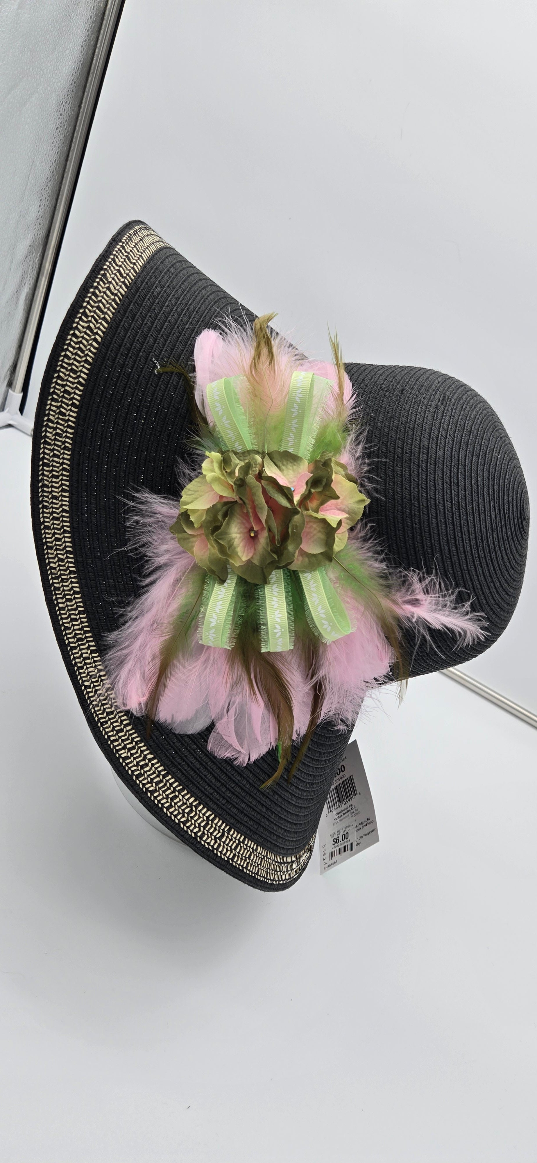 Sweet and simple hat clip